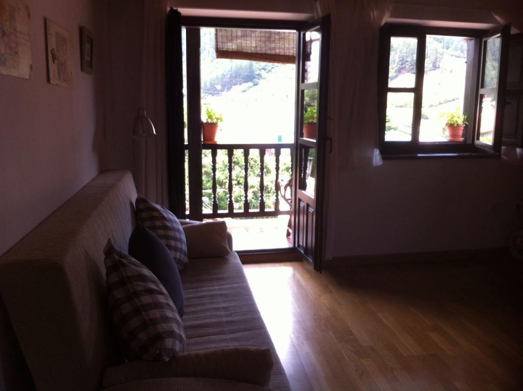 Apartamentos Casa De La Abuela ポテス エクステリア 写真