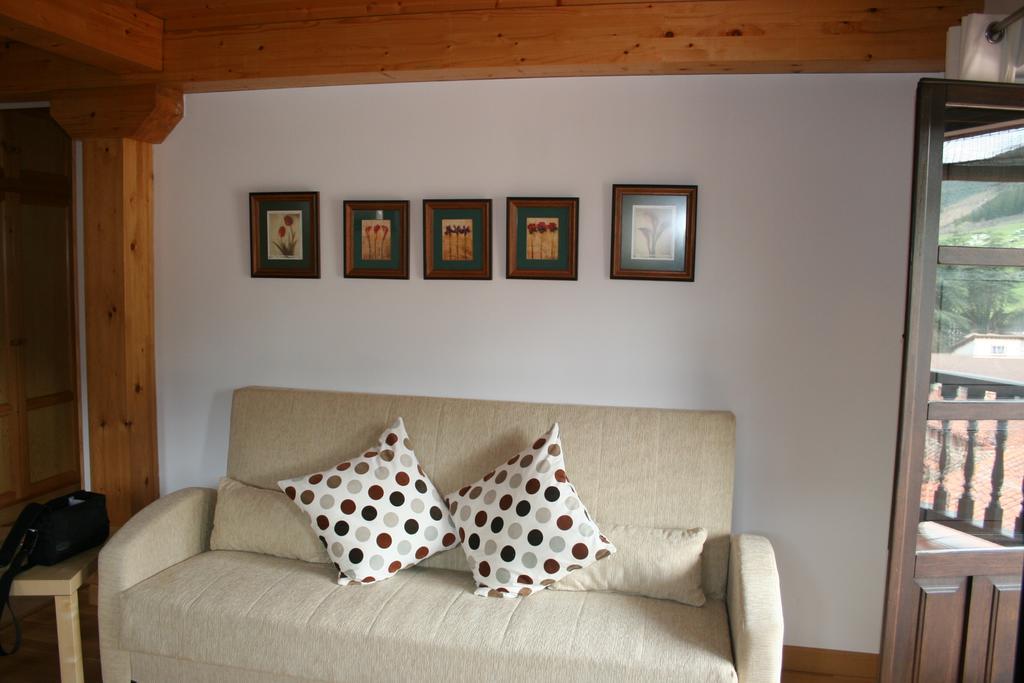 Apartamentos Casa De La Abuela ポテス エクステリア 写真